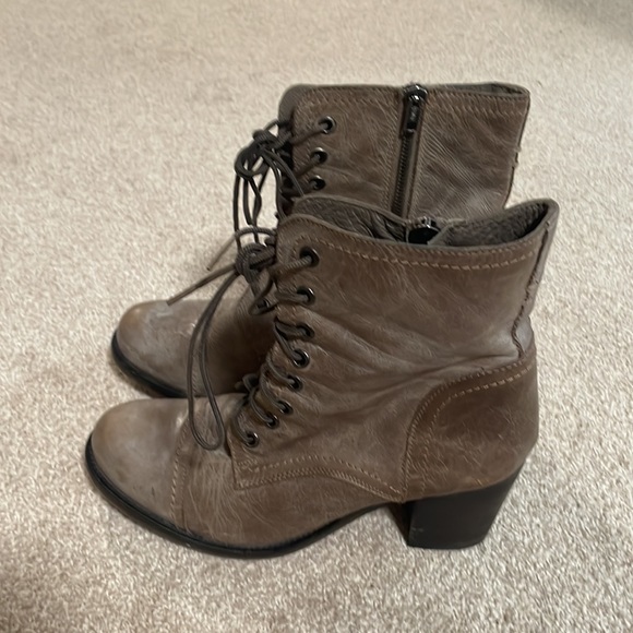 Steve Madden booties! - Picture 3 of 7